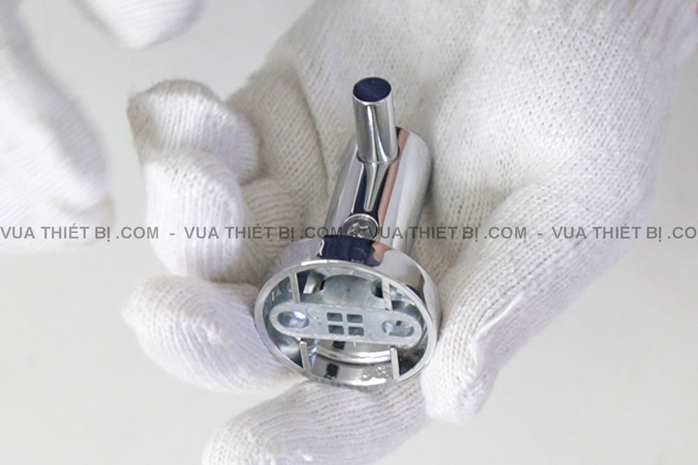 Anh thuc te Moc treo quan ao TOTO YRH406V 1