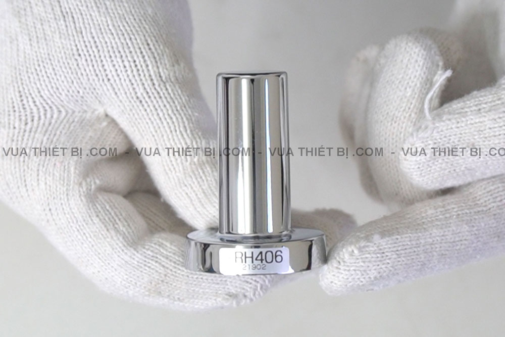 Anh thuc te Moc treo quan ao TOTO YRH406V 2