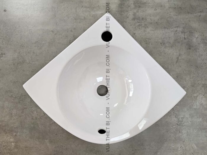 Chậu lavabo treo tường CAESAR L2014 góc - Ảnh 3