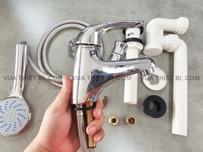 Vòi lavabo CAESAR B136CU kèm sen nóng lạnh - Ảnh 3