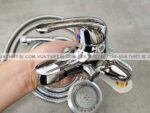 hình ảnh thực tế Vòi lavabo VIGLACERA VG326 kèm sen tắm nóng lạnh