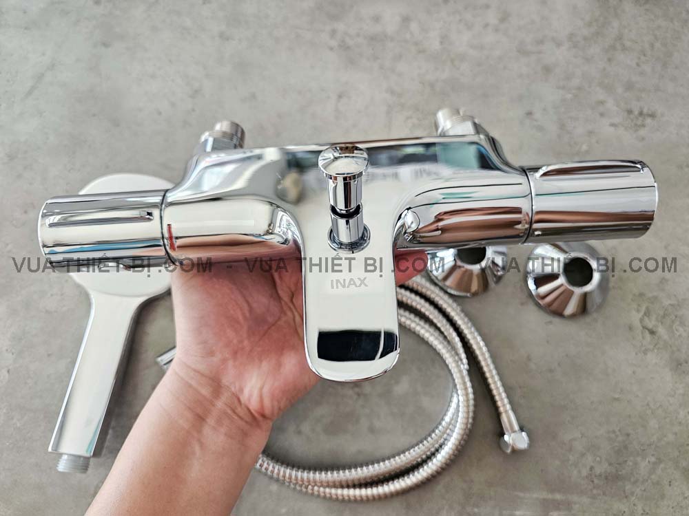 Hinh anh thuc te Voi sen tam INAX BFV 3413T 8C nhiet do 7