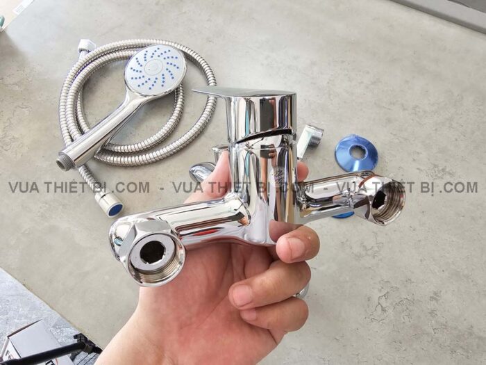 Vòi sen cây Caesar S383C BS126 nóng lạnh - Ảnh 5