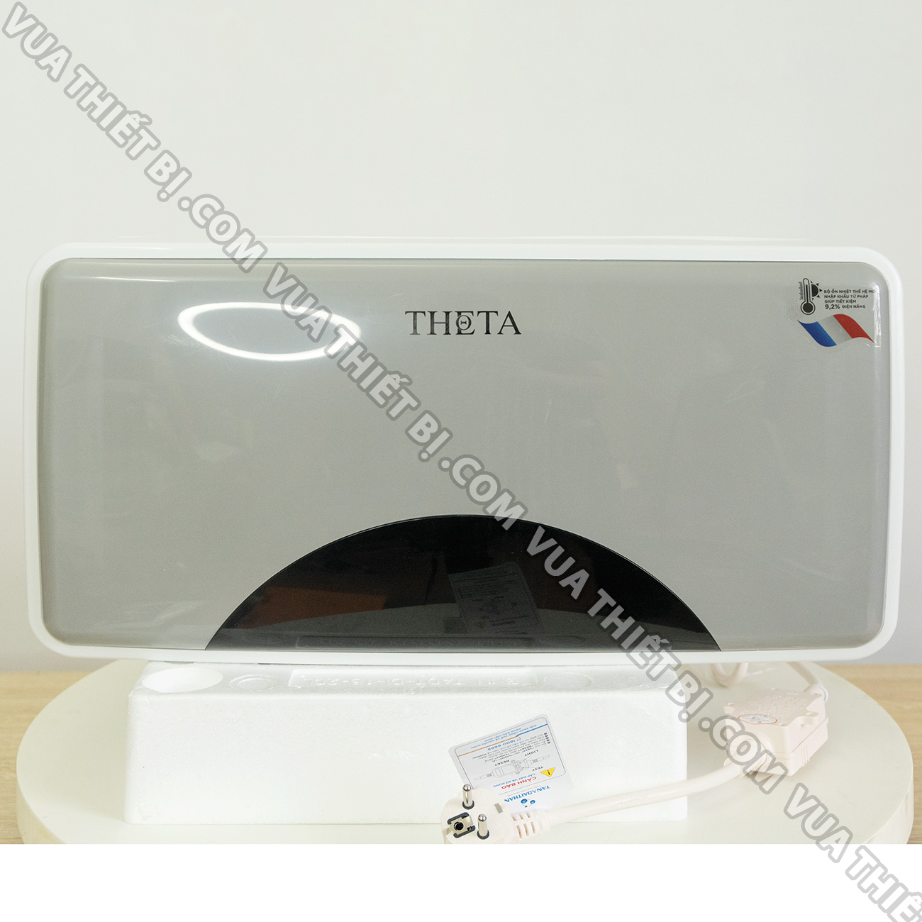 Binh nong lanh ROSSI THETA TTA 15SL 15L lit ngang gian tiep 2500w