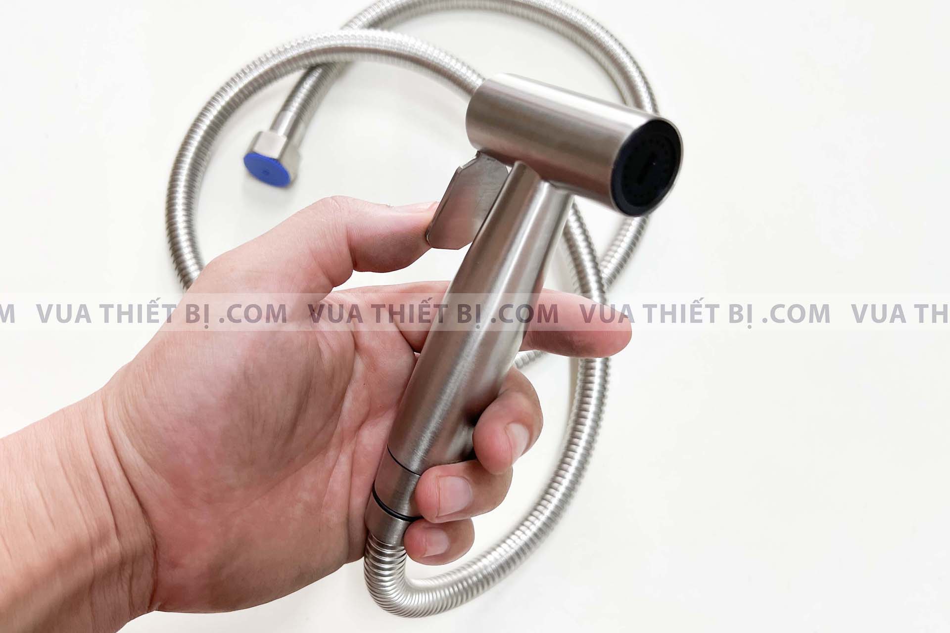 Vòi xịt vệ sinh HAFELE 589.25.991 3 Hình ảnh thực tế Vòi xịt vệ sinh HAFELE 589.25.991 (1)