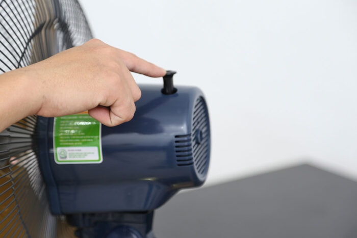 Quạt cây PANASONIC F 407WGO vàng kim (8)