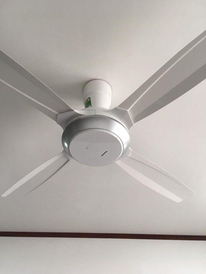 Quạt trần Panasonic F 56XPG W 4 cánh trắng điều khiển (3)