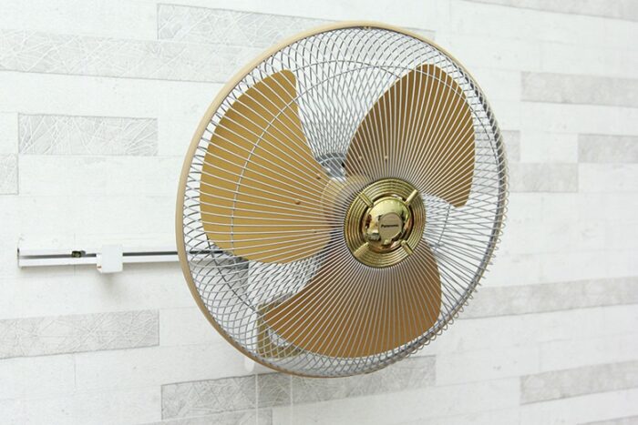 Quạt treo tường PANASONIC F 409UGO vàng kim (4)