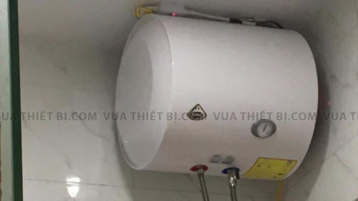 anh lap dat binh nong lanh ferroli aqua store e 50 80 100 125 150 lit ngang gian tiep chong giat
