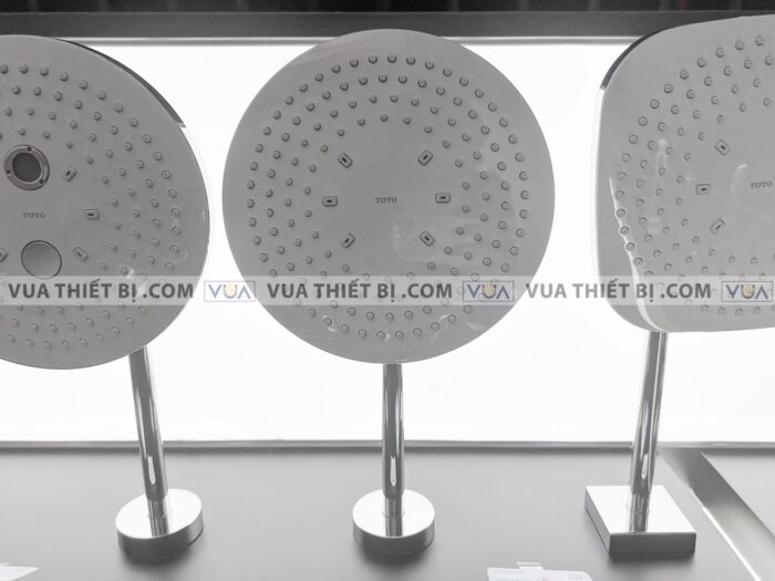 anh thuc te bat sen am tuong toto tbw02003a gan tuong 1