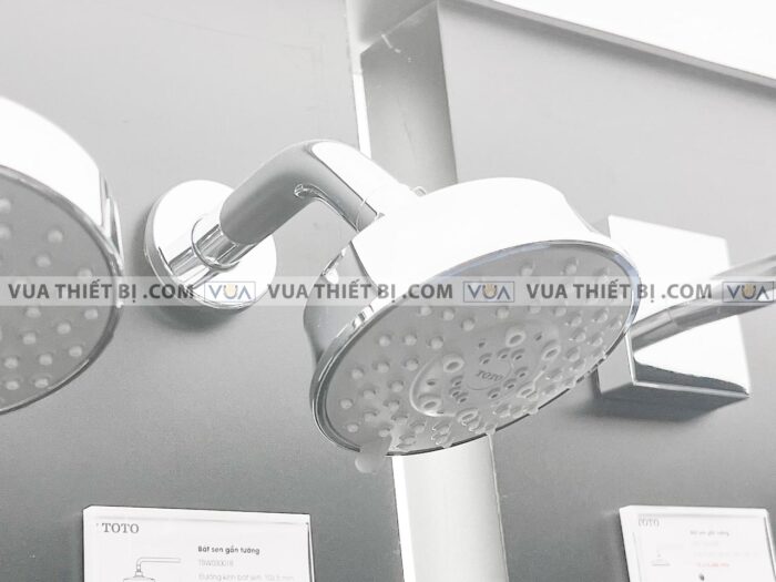 anh thuc te bat sen am tuong toto tbw03001b gan tuong 2