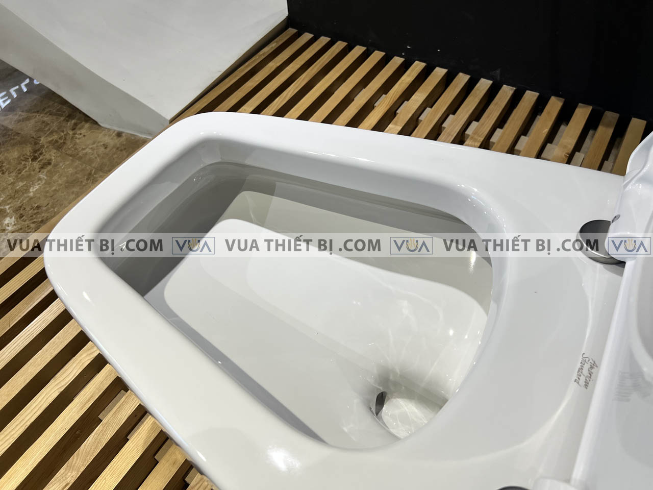 anh thuc te bon cau 1 khoi american standard 2030 wt 5