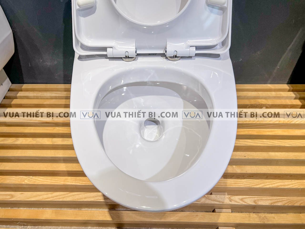 anh thuc te bon cau 1 khoi american standard 2040 wt 4