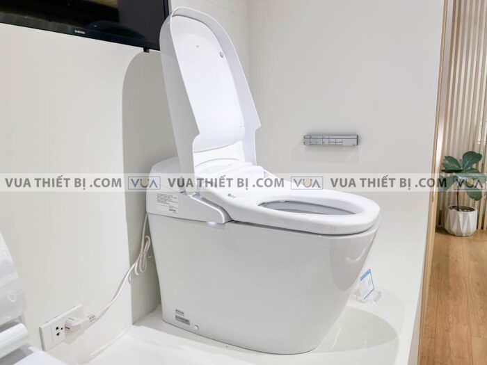 anh thuc te bon cau 1 khoi inax satis g ac g216vn aqua ceramic nap rua dien tu 13