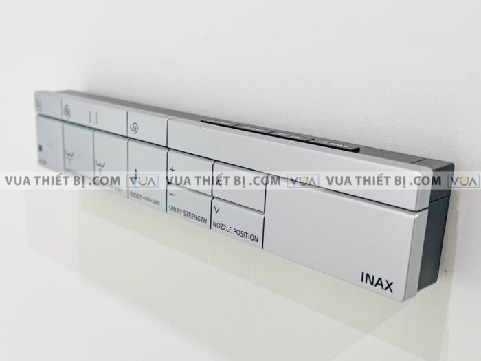 anh thuc te bon cau 1 khoi inax satis g ac g216vn aqua ceramic nap rua dien tu 4