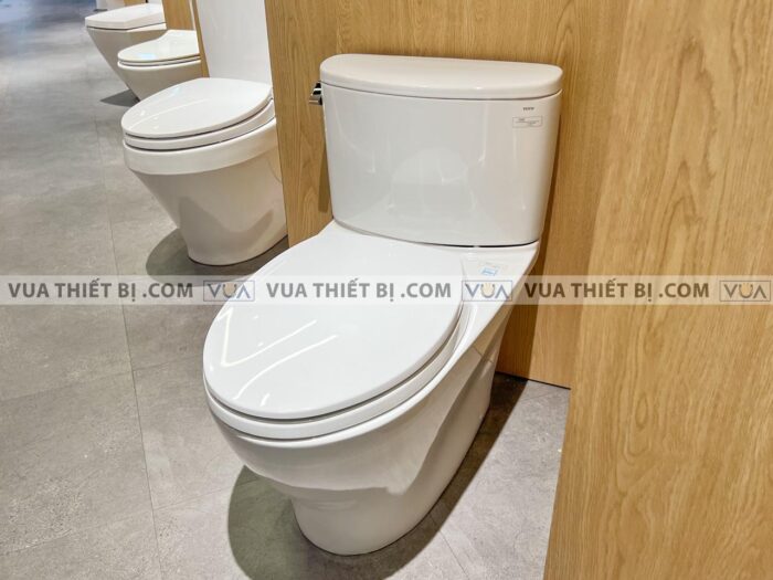 anh thuc te bon cau 2 khoi toto cs767rt2 nap em tc393vs 3