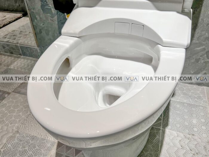 anh thuc te bon cau 2 khoi toto cs986cgw12 nap rua dien tu tcf4911ez 11