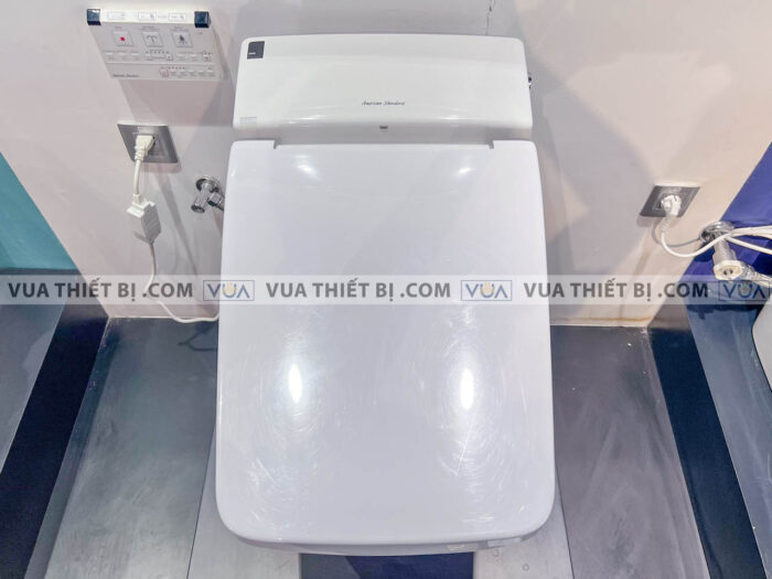 anh thuc te bon cau thong minh american standard wp 1806 5