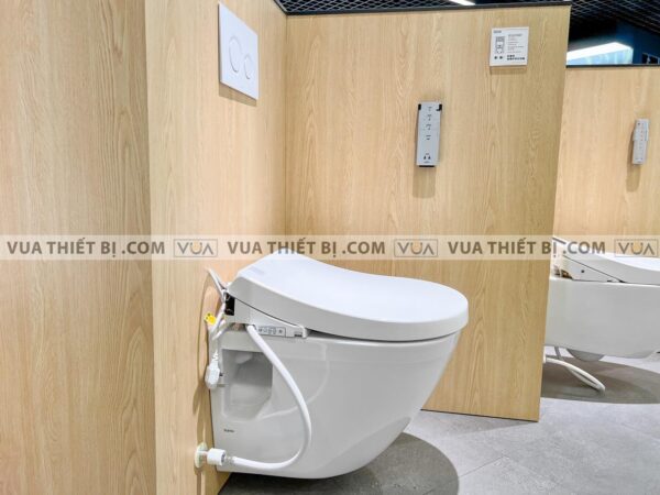 anh thuc te bon cau treo tuong toto cw762xw tcf4732anw1 wh172a mb174pwh nap rua dien tu 1