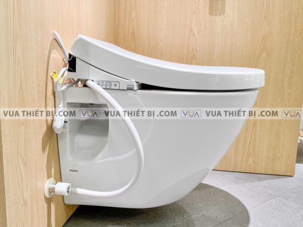 anh thuc te bon cau treo tuong toto cw762xw tcf4732anw1 wh172a mb174pwh nap rua dien tu 3