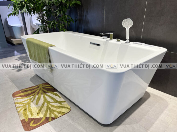 anh thuc te bon tam lap the american standard btas67194h voi sen wf 1300 3