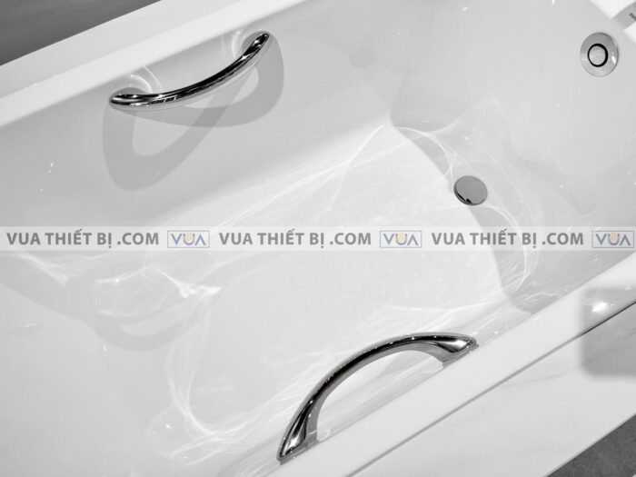 anh thuc te bon tam toto pay1510hv tvbf411 xay 15m 7