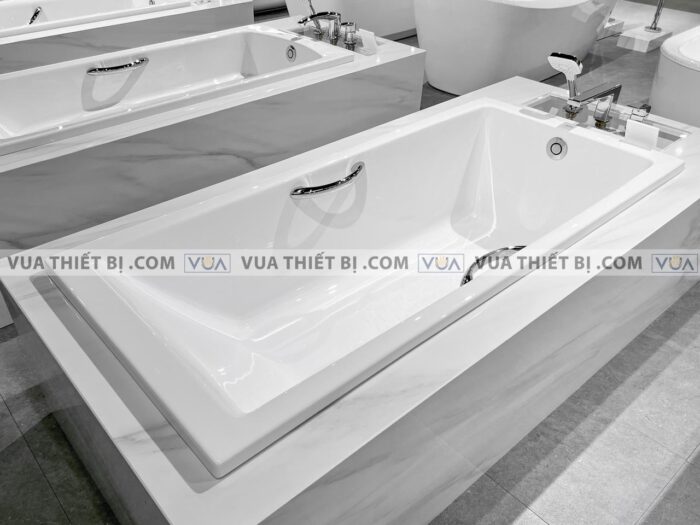 anh thuc te bon tam toto pay1720hv tbvf411 xay 17m 1