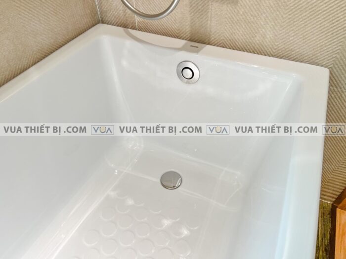 anh thuc te bon tam toto pay1725vc tbvf411 chan yem 17m 3