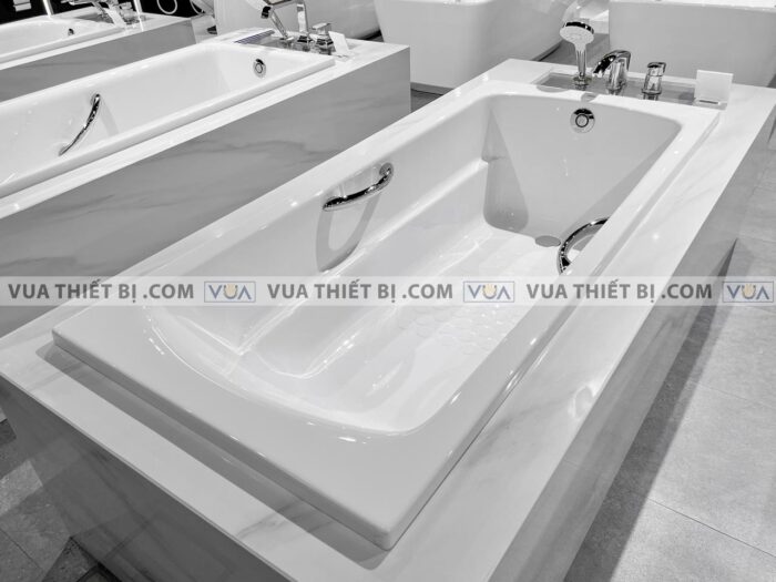 anh thuc te bon tam toto pay1730hv tbvf411 xay 17m 3