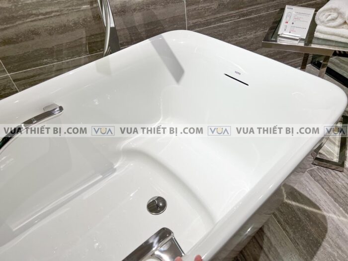 anh thuc te bon tam toto pjy1724hpwengw tvbf412 lap the da cam thach galalato 17m 14