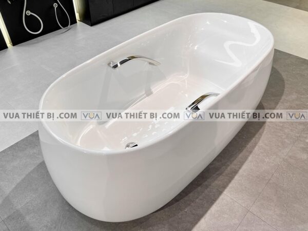 anh thuc te bon tam toto pjy1744hpwenmw tvbf412 lap the da cam thach galalato 17m 2