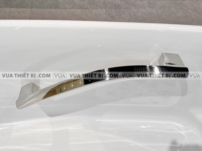 anh thuc te bon tam toto pjy1744hpwenmw tvbf412 lap the da cam thach galalato 17m 7