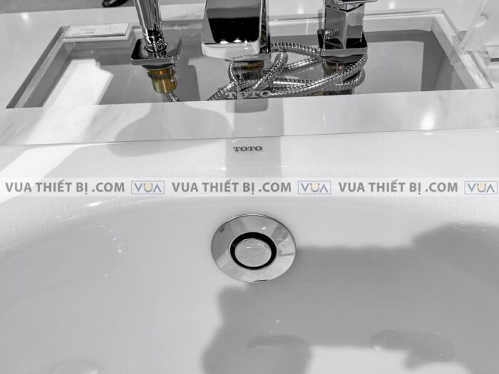 anh thuc te bon tam toto ppy1750hpe db505r 3b tvbf412 xay 17m 5