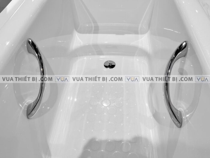 anh thuc te bon tam toto ppy1780hpe db505r 3b tvbf411 ngoc trai xay 17m 6