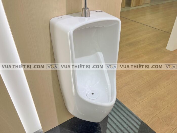 anh thuc te bon tieu nam inax au 431vr treo tuong 4