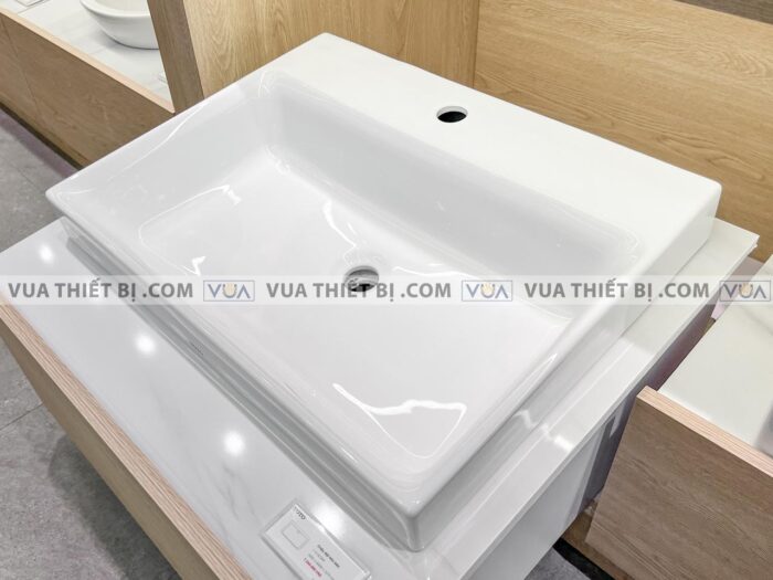 anh thuc te chau rua mat lavabo toto l1616cw dat ban 2