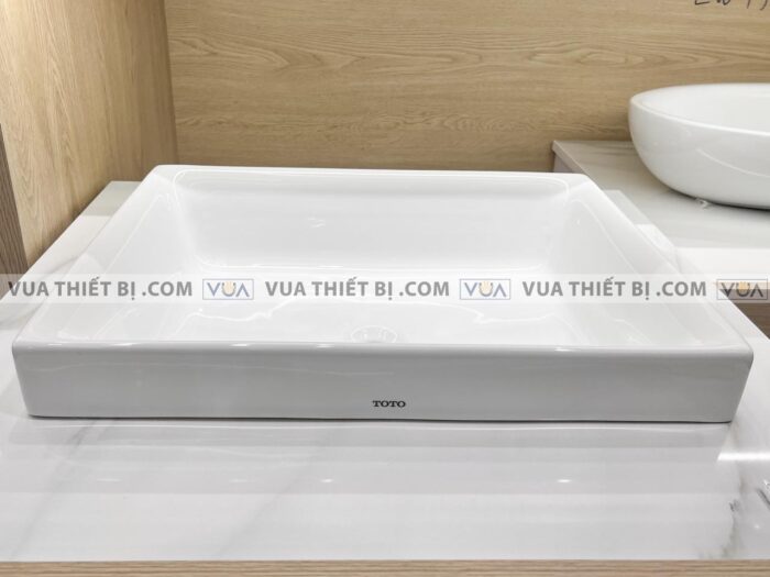 anh thuc te chau rua mat lavabo toto l1715w dat ban 3