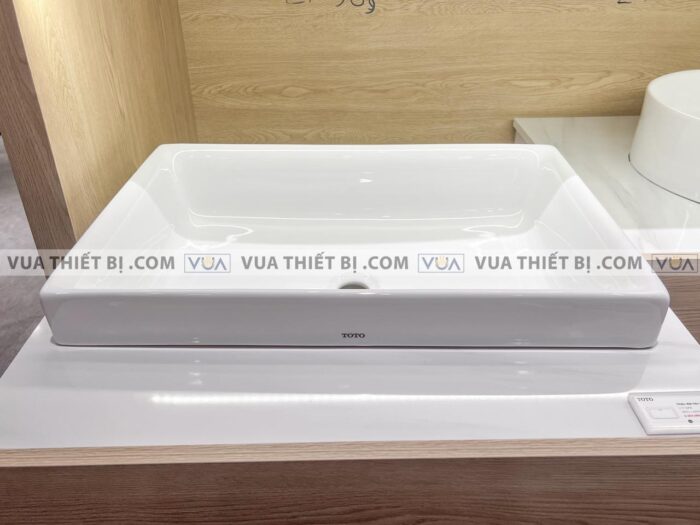 anh thuc te chau rua mat lavabo toto l1716w dat ban 2