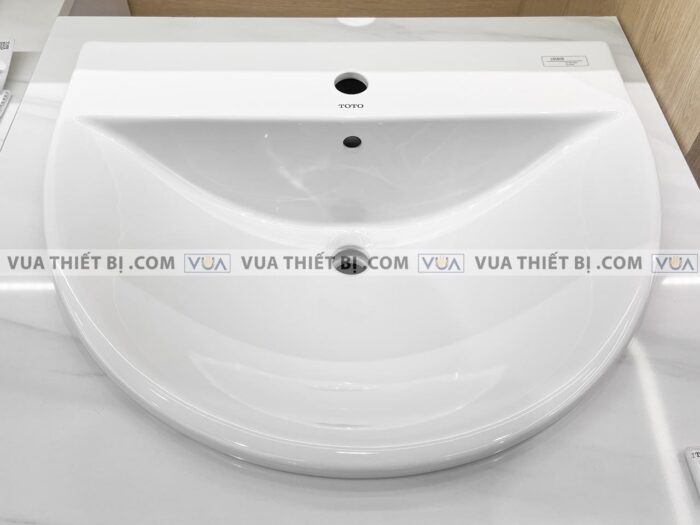anh thuc te chau rua mat lavabo toto l946crw duong vanh 2
