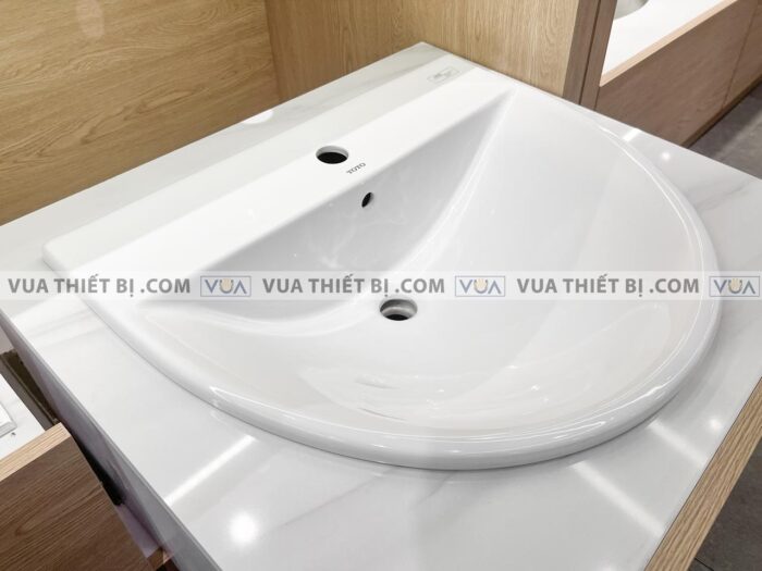 anh thuc te chau rua mat lavabo toto l946crw duong vanh 6