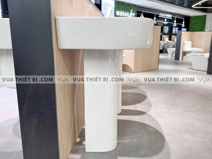 anh thuc te chau rua mat lavabo toto lpt766cxw chan dai treo tuong 7