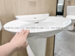 anh thuc te chau rua mat lavabo toto lpt908cxw chan dai treo tuong 6
