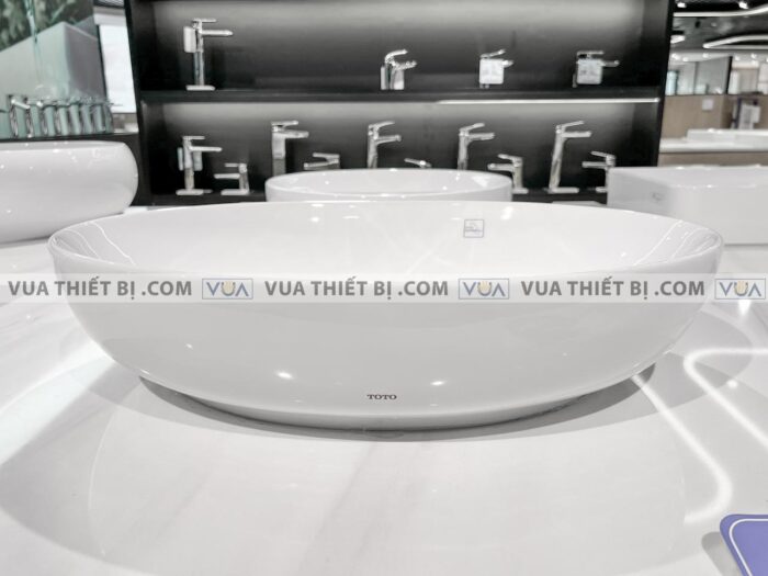 anh thuc te chau rua mat lavabo toto lt1705xw dat ban 7