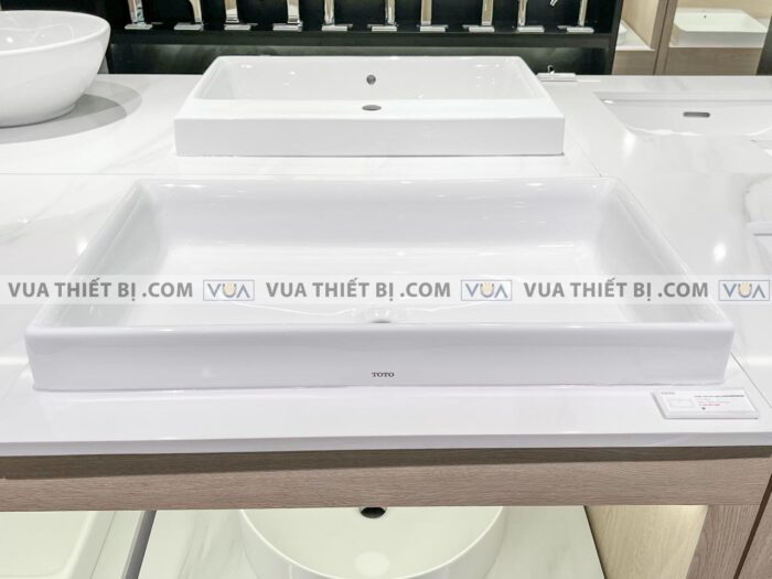 anh thuc te chau rua mat lavabo toto lt1717xw dat ban 2