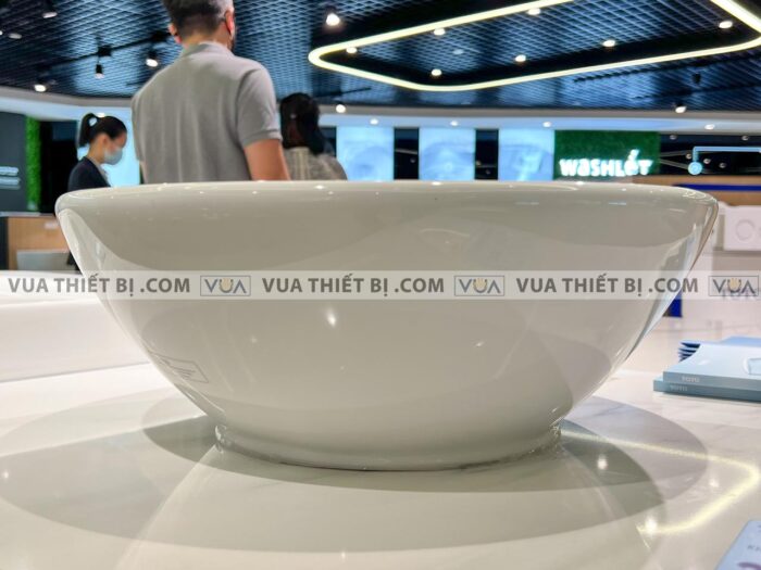 anh thuc te chau rua mat lavabo toto lt523sxw lt523rw dat ban 3