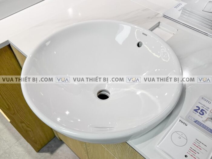 anh thuc te chau rua mat lavabo toto lt533r ban am 1