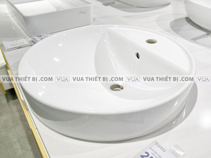anh thuc te chau rua mat lavabo toto lt700ctr dat ban 1