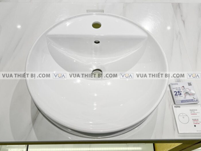 anh thuc te chau rua mat lavabo toto lt700ctr dat ban 4