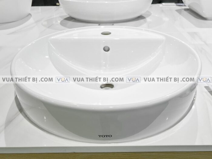 anh thuc te chau rua mat lavabo toto lt700ctr dat ban 6