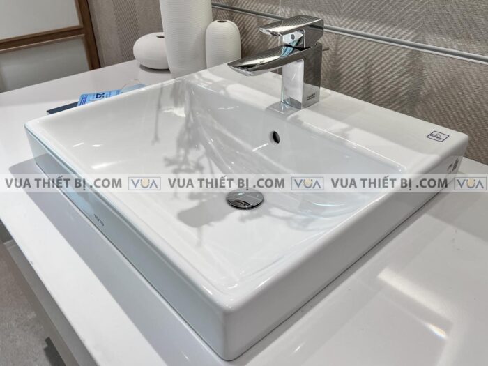 anh thuc te chau rua mat lavabo toto lt710csr dat ban voi tlg02301v 1
